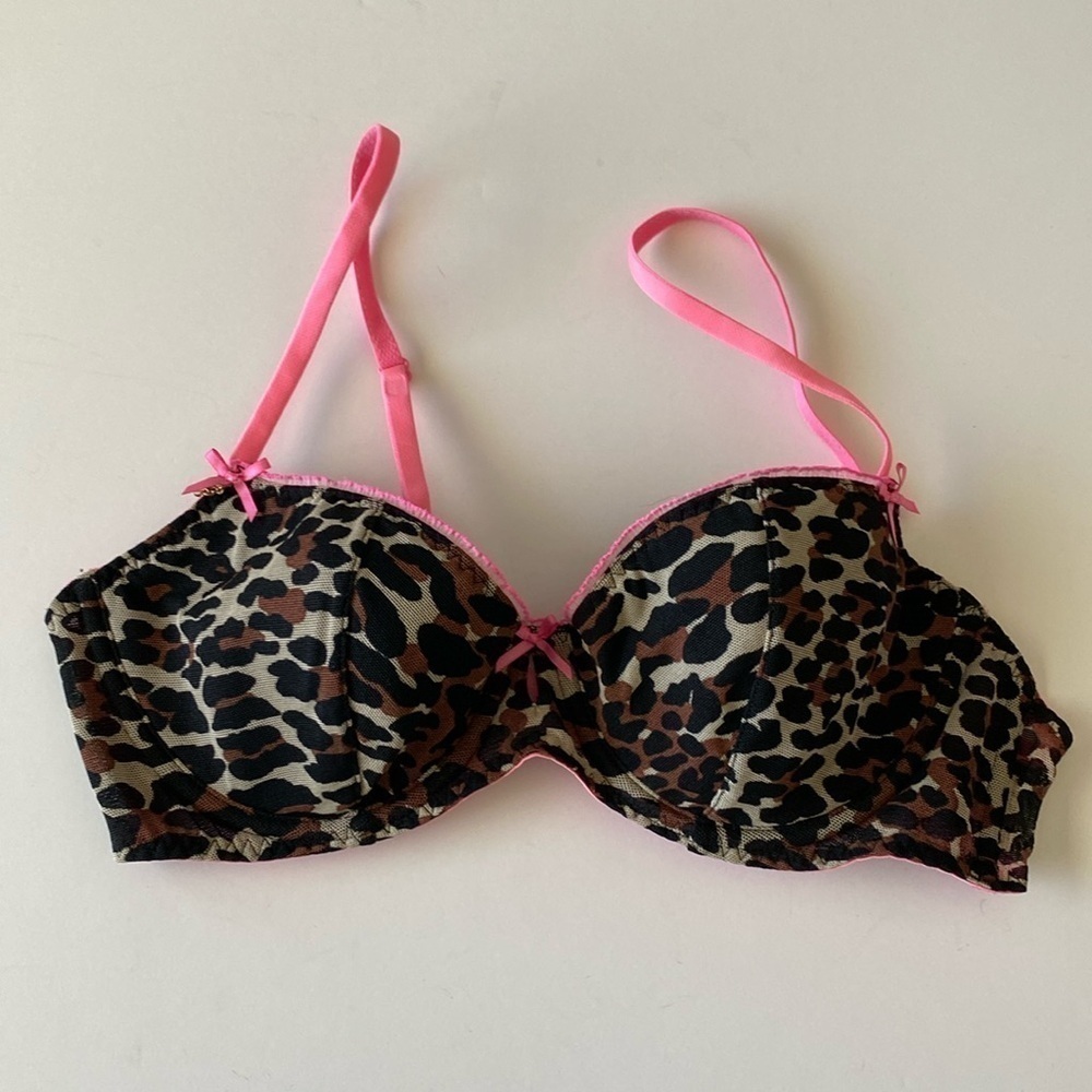 Betsey Johnson leopard print bra 36B pink EUC